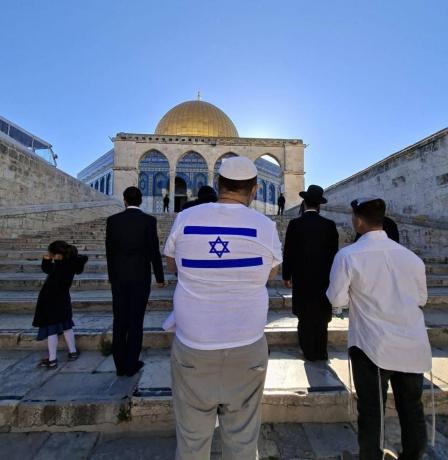 عشرات المستعمرين يقتحمون المسجد الأقصى ويؤدون طقوسا تلمودية