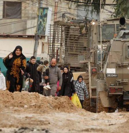 الاحتلال يستنفر في مخيم جنين بعد نجاح دخول فلسطينيين للمخيم