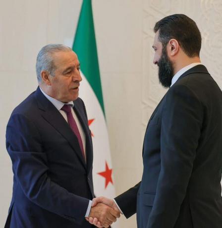 الشيخ يبحث مع الرئيس السوري آخر التطورات بالمنطقة