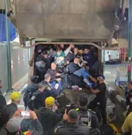 (حقوق العاملين) يطالب بمساءلة الجهات المسؤولة عن الانتهاكات التي يتعرض لها العمال أثناء تنقلهم أو خلال عملهم وتعزيز الرقابة على أماكن العمل