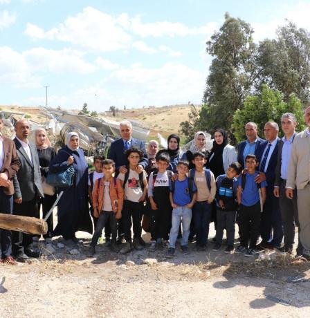 "التربية" تنظم جولة دعم ومناصرة لمدرسة المالح التي دمرها الاحتلال في طوباس