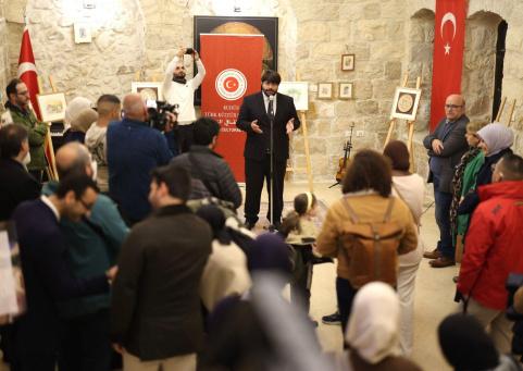 افتتاح معرض " بين الماء والطين" للفنانة المقدسية سندس الرجبي