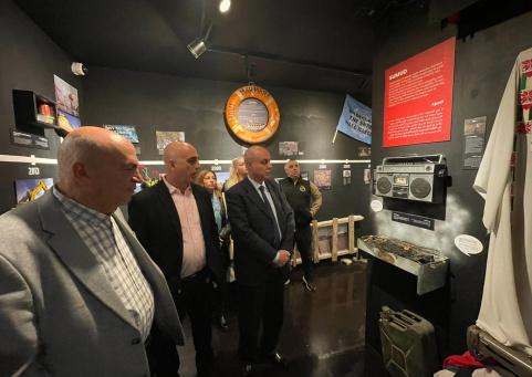 بيت لحم: وزير الثقافة يفتتح المعرض الفني الجماعي "هروب"