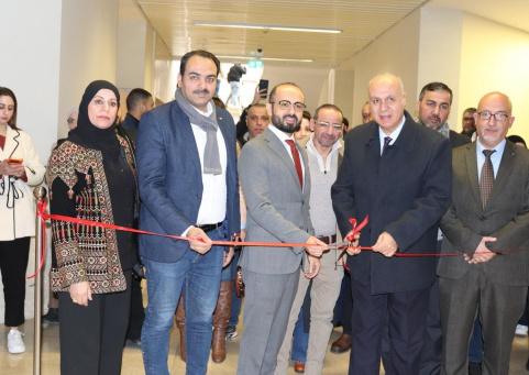 وزير الثقافة يوقع اتفاقية تعاون مع الجامعة العربية الأمريكية ويفتتح معرضاً فنياً تراثياً