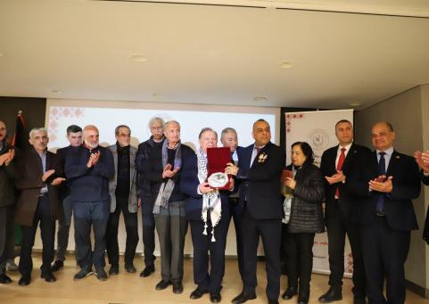 خاص | إطلاق “جائزة فلسطين العالمية للشعر” بحضور أدبي روسي بارز