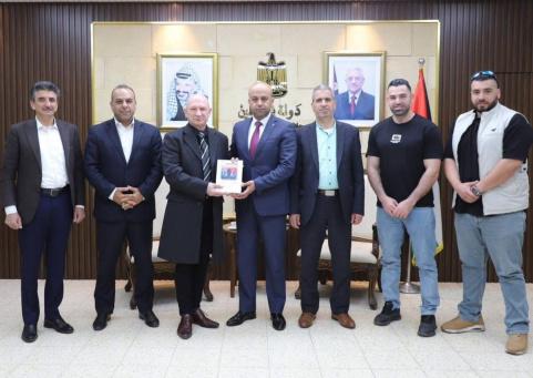 الدكتور حمايل يستقبل الشاعر الروسي فاديم تيريوخن المنسق العام لرابطة اتحادات كتاب البريكس