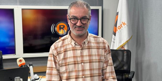 الفنان يوسف عوض يوثق ذاكرة غزة والمخيم بقلم الرصاص