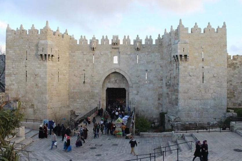 باب العامود