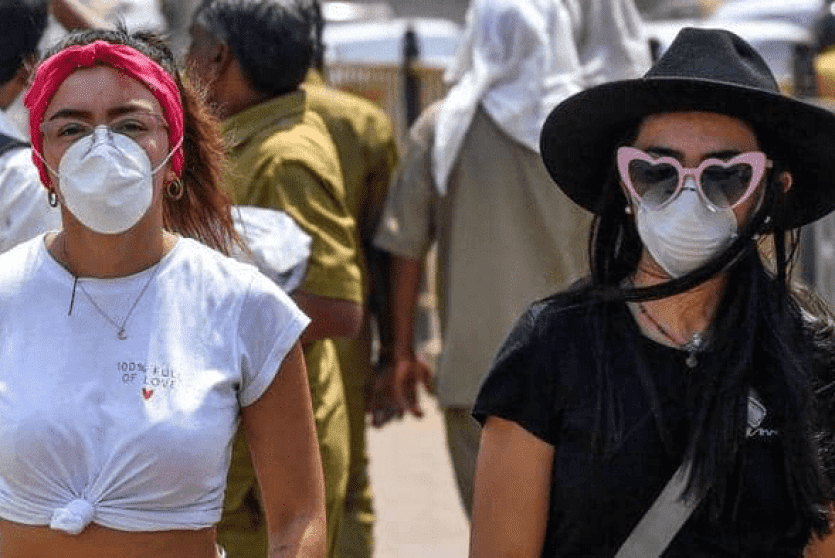 ارتداء كمامات