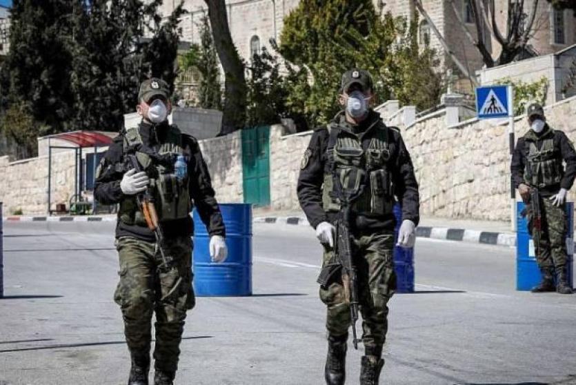 حاجز للامن الفلسطيني 