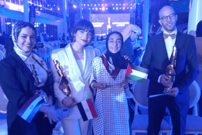 طالبة فلسطينية تحصد الجائزة العالمية الثانية في الإبداع العلمي