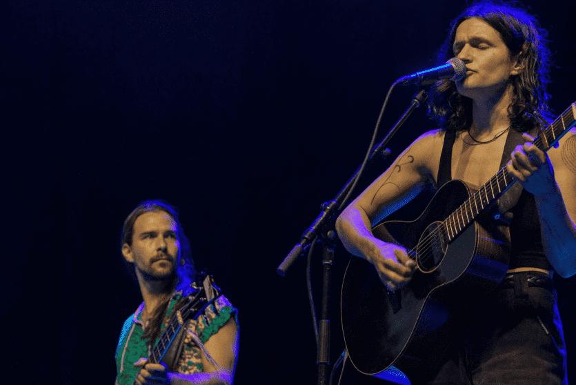 فرقة موسيقى الروك المشهورة 