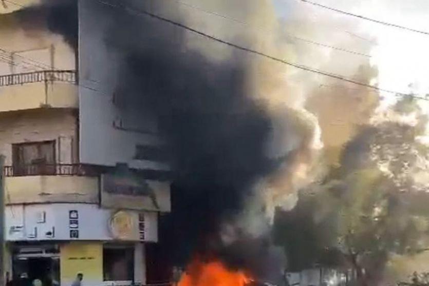 قصف سيارة في النبطية بلبنان