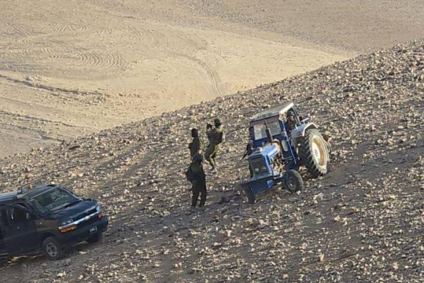 خلال اعتداء الاحتلال على المواطنين