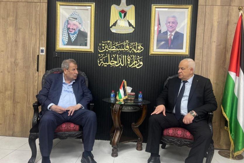 وزير الداخلية يستعرض مع اللجنة الرئاسية لشؤون الكنائس ترتيبات احتفالات أعياد الميلاد