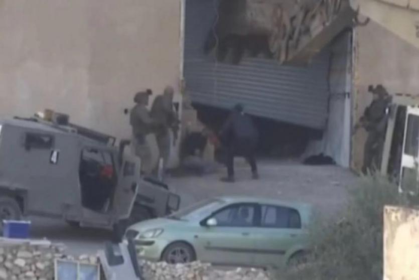 صحيفة لومند الفرنسية تعلق على حادثة اعدام الشابيين في جنين: "يكشف أساليب الجيش الإسرائيلي"​​​​​​​