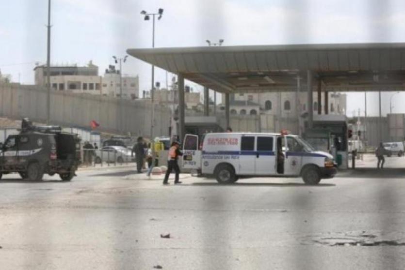 قوات الاحتلال تغلق حاجز قلنديا