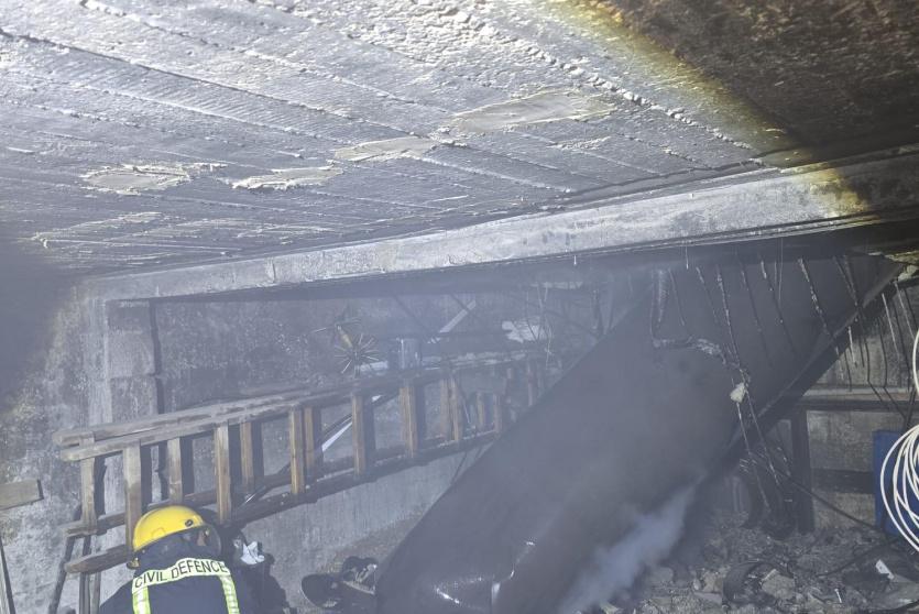 شظية تدمر منزلا من ثلاثة طوابق وتسبب حريقا وأضرارا هائلة في سلفيت