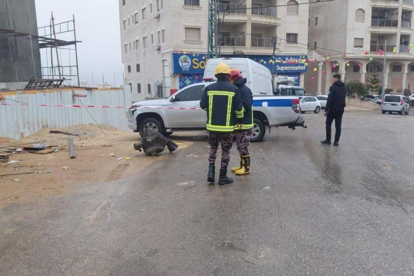 سقوط شظايا الصواريخ في رام الله