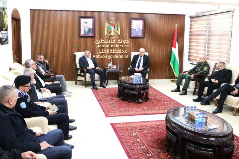 وزير الداخلية يتفقد محافظة الخليل